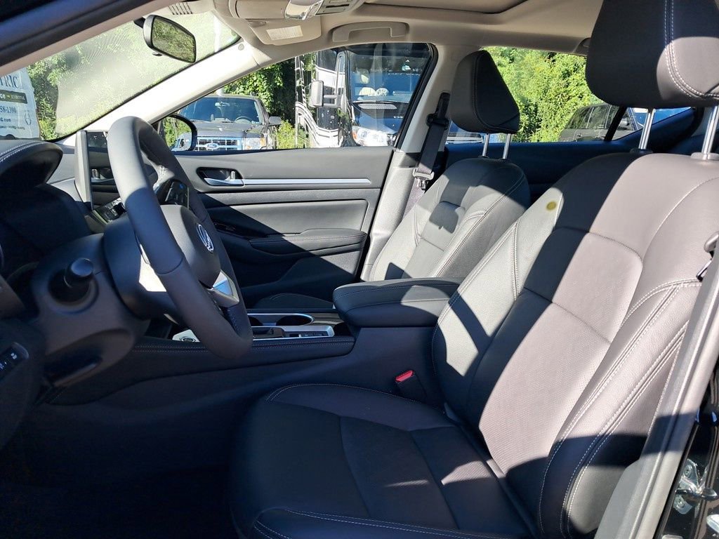 New 2025 Nissan Altima 2.5 SL image 10