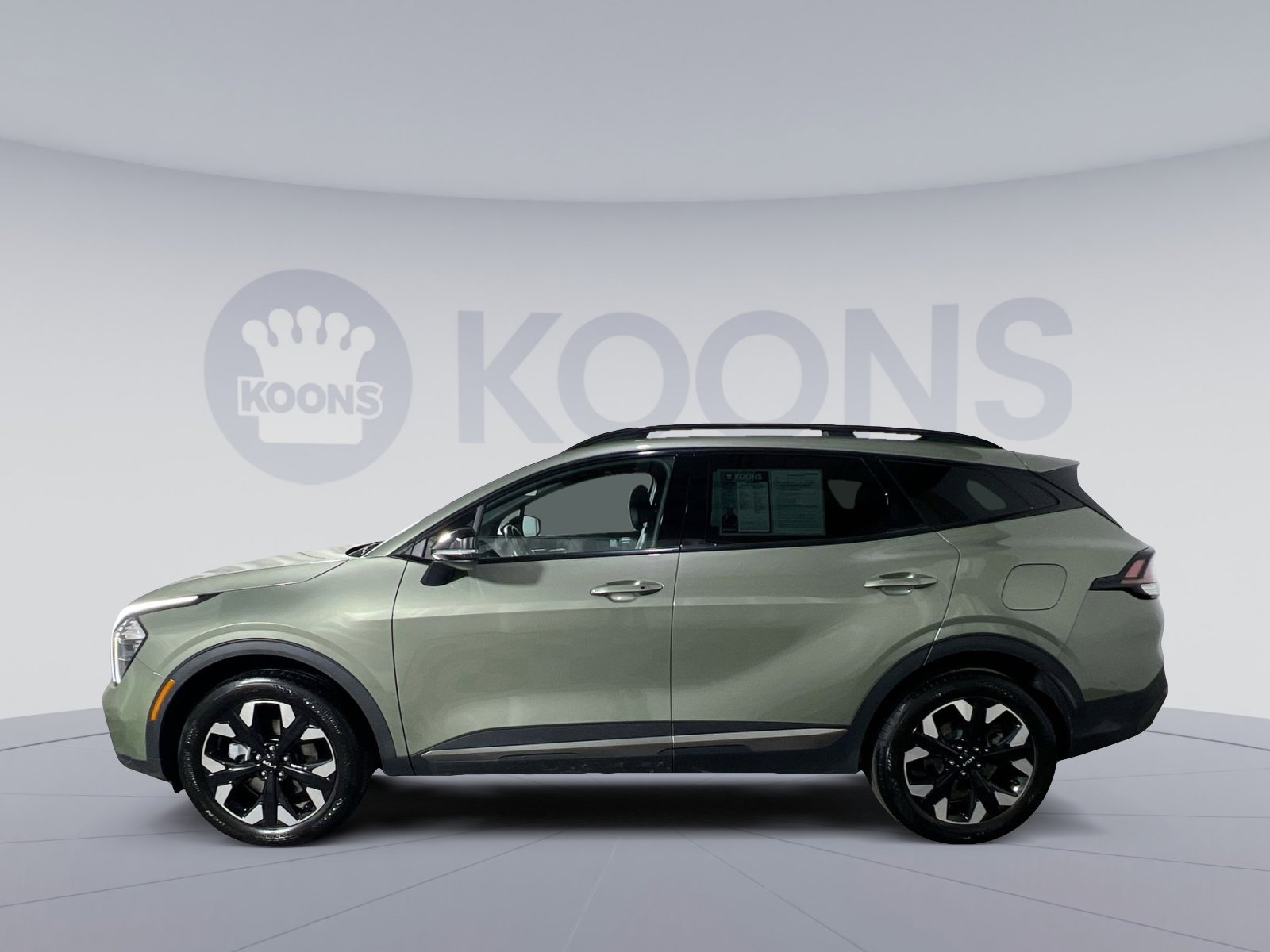 Used 2023 Kia Sportage X-Line w/ X-Line Premium Package image 2