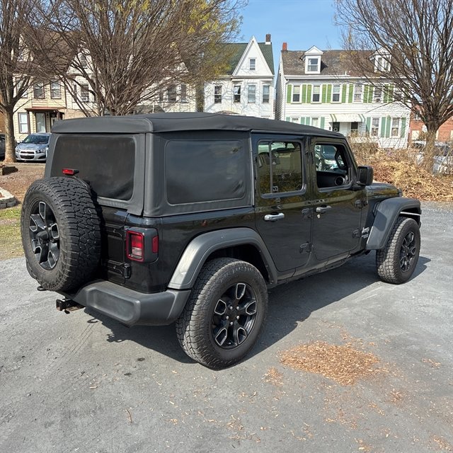 Used 2018 Jeep Wrangler Unlimited Sport S AWD/4WD image 3