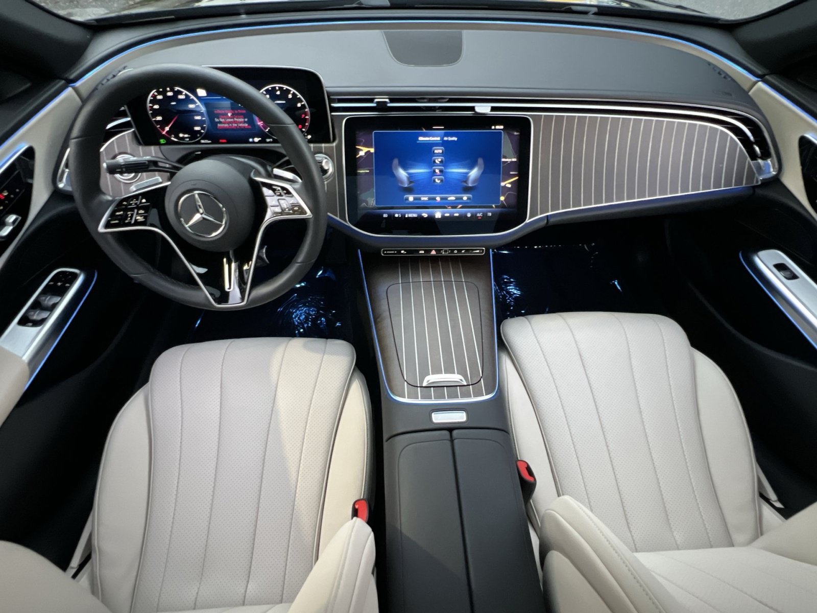 Certified 2025 Mercedes-Benz E 350 4MATIC Sedan w/ Driver Assistance Package image 13