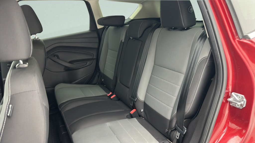 Used 2016 Ford Escape SE w/ Equipment Group 201A AWD/4WD image 10