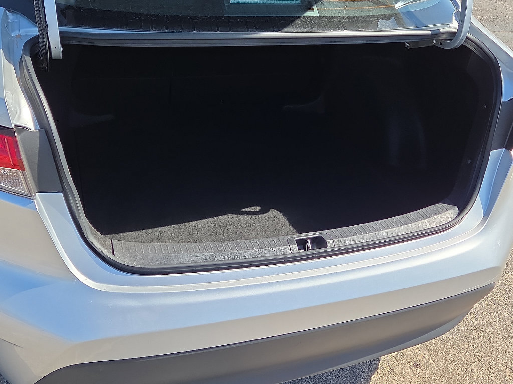 Used 2024 Toyota Corolla LE FWD image 17