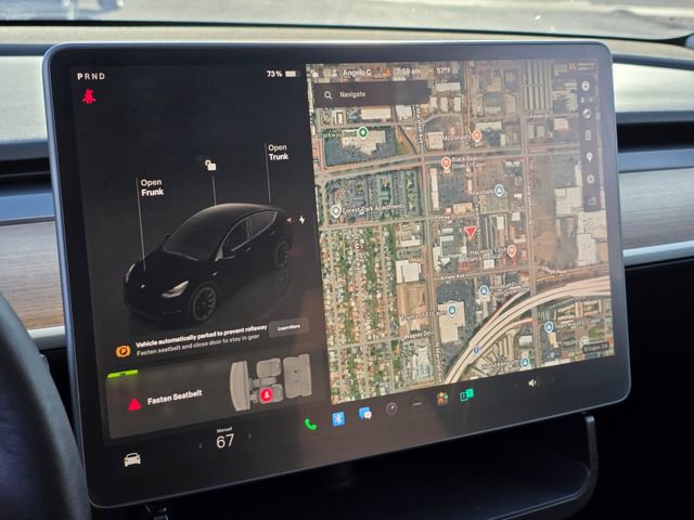 Used 2022 Tesla Model Y Long Range image 38