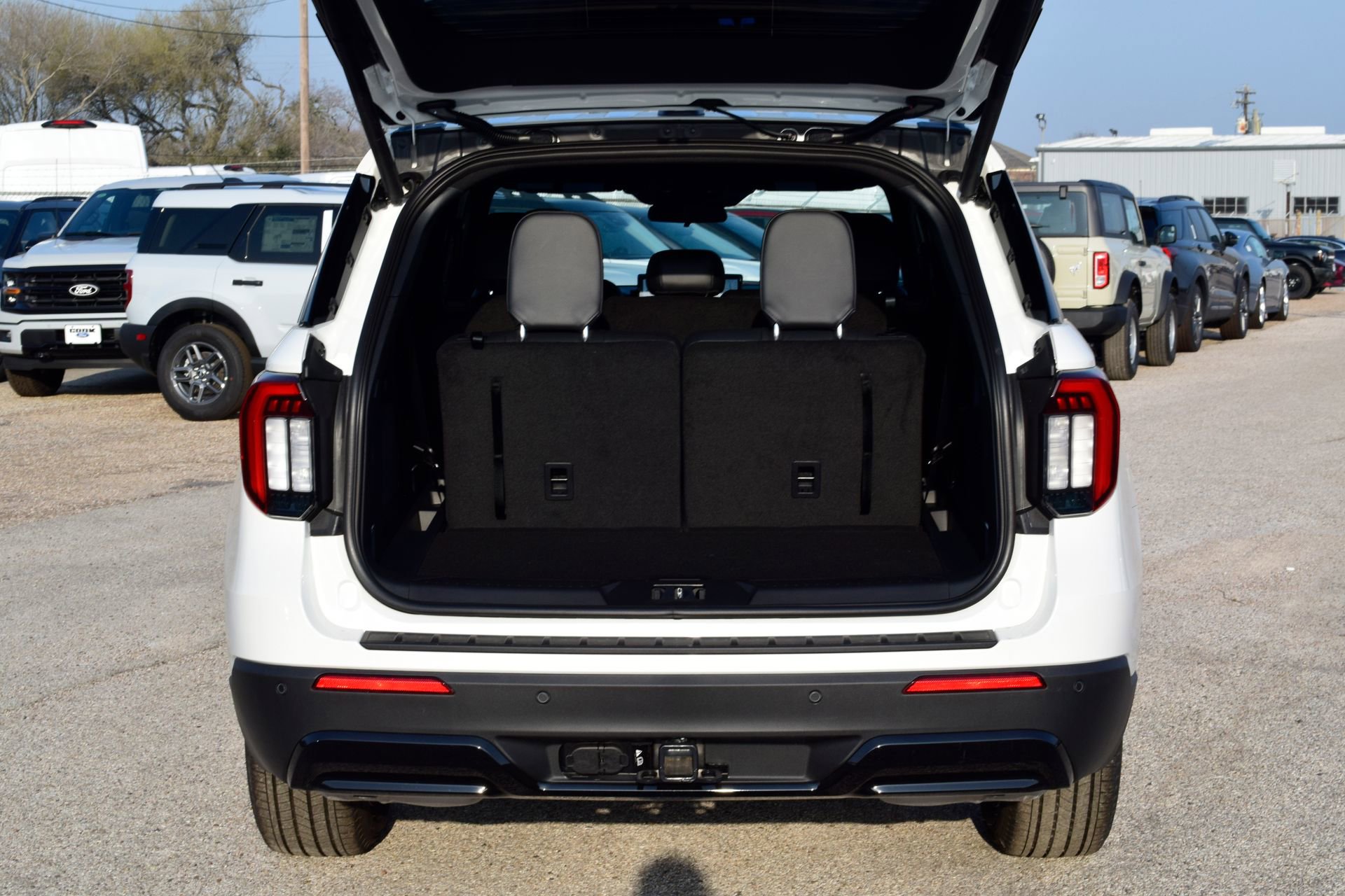New 2026 Ford Explorer ST-Line image 22