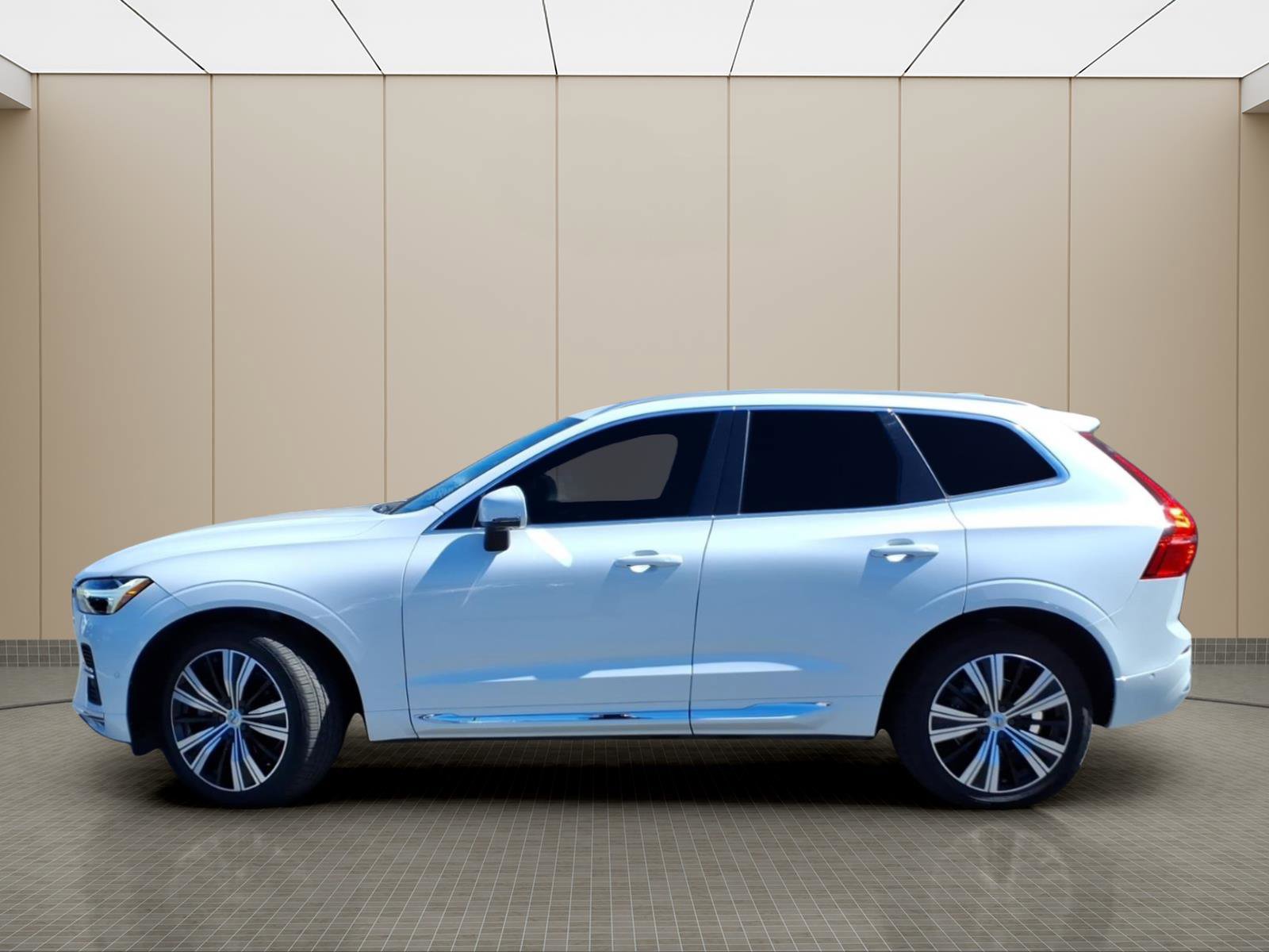 Used 2023 Volvo XC60 B5 Ultimate w/ Protection Package Premier image 16