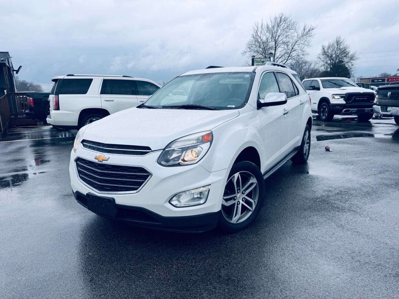 Used 2016 Chevrolet Equinox LTZ w/ Enhanced Convenience Package image 2