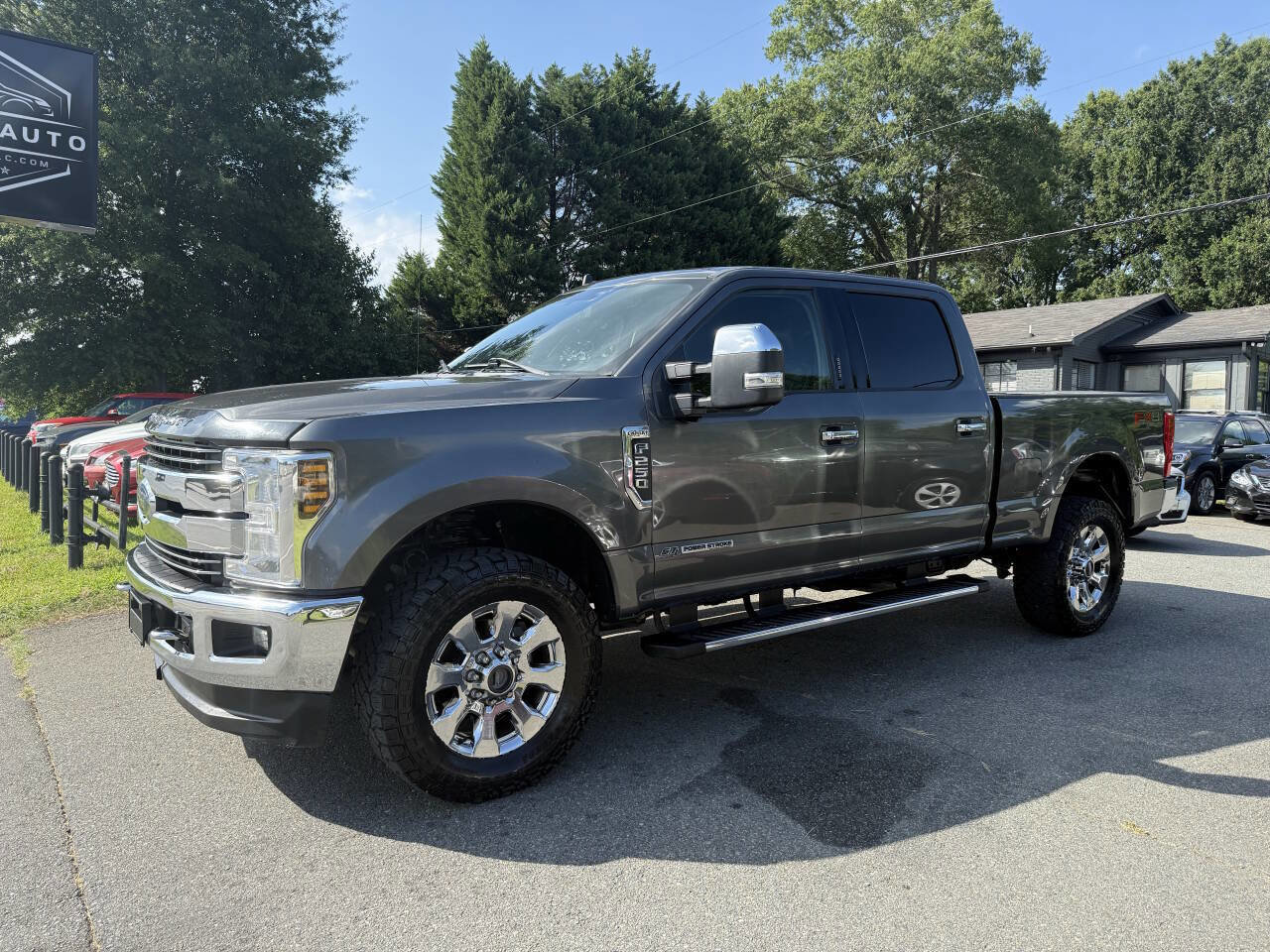 Used 2019 Ford F250 Lariat w/ Chrome Package image 2