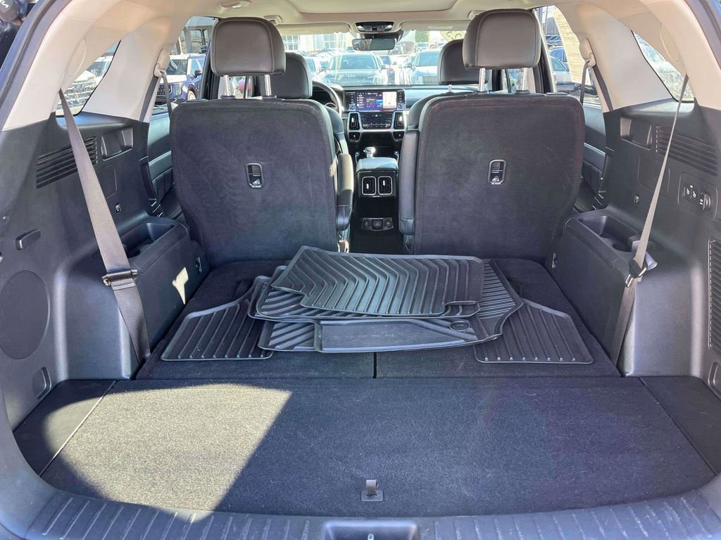 Used 2023 Kia Sorento SX Prestige image 8