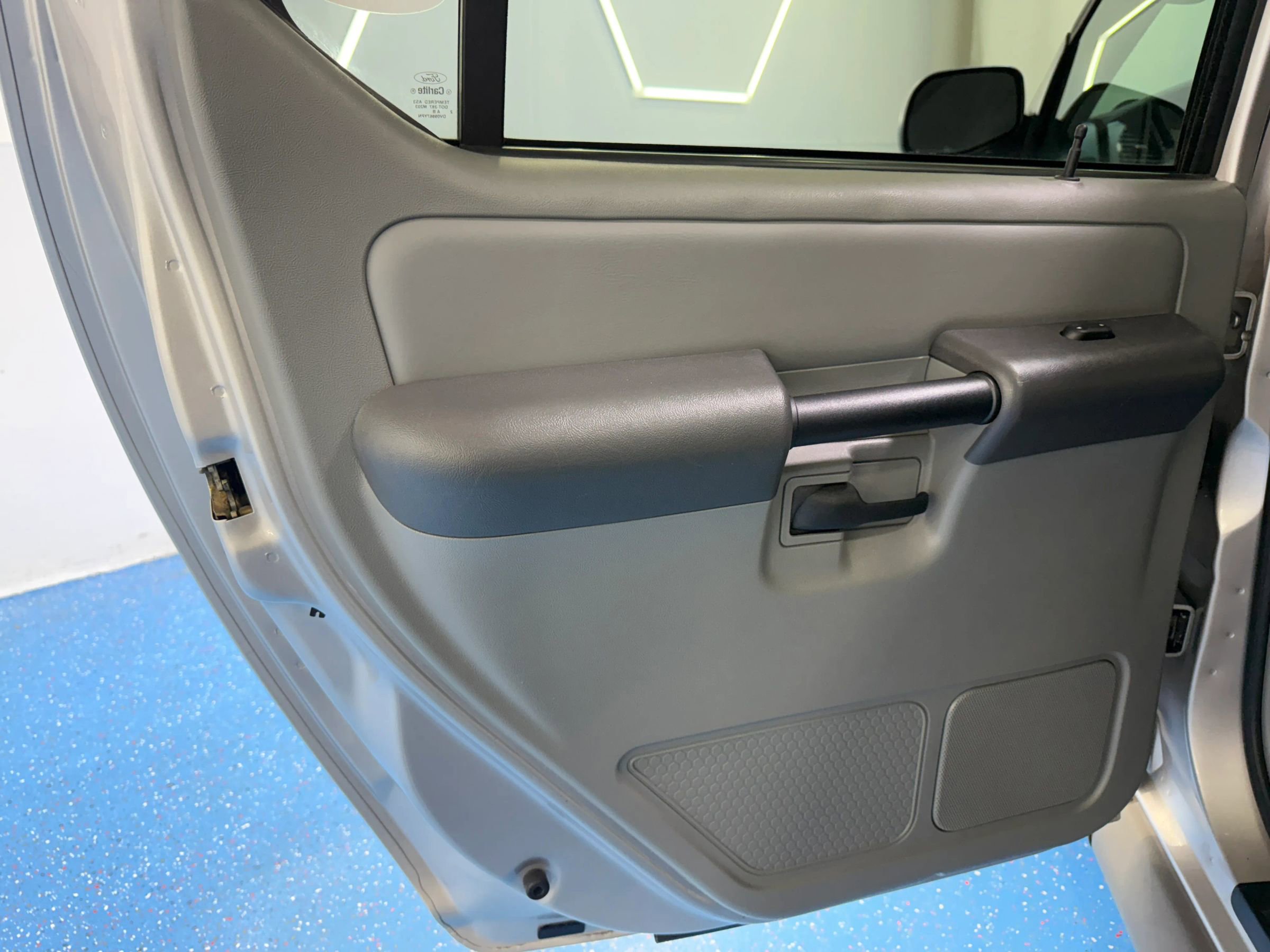 Used 2003 Ford Explorer Sport Trac XLT image 34