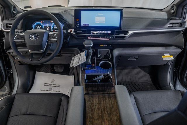 New 2026 Toyota Sienna Platinum image 21