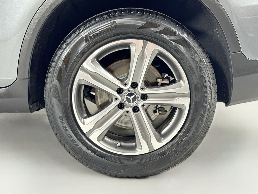 Used 2017 Mercedes-Benz GLC 300 4MATIC image 10