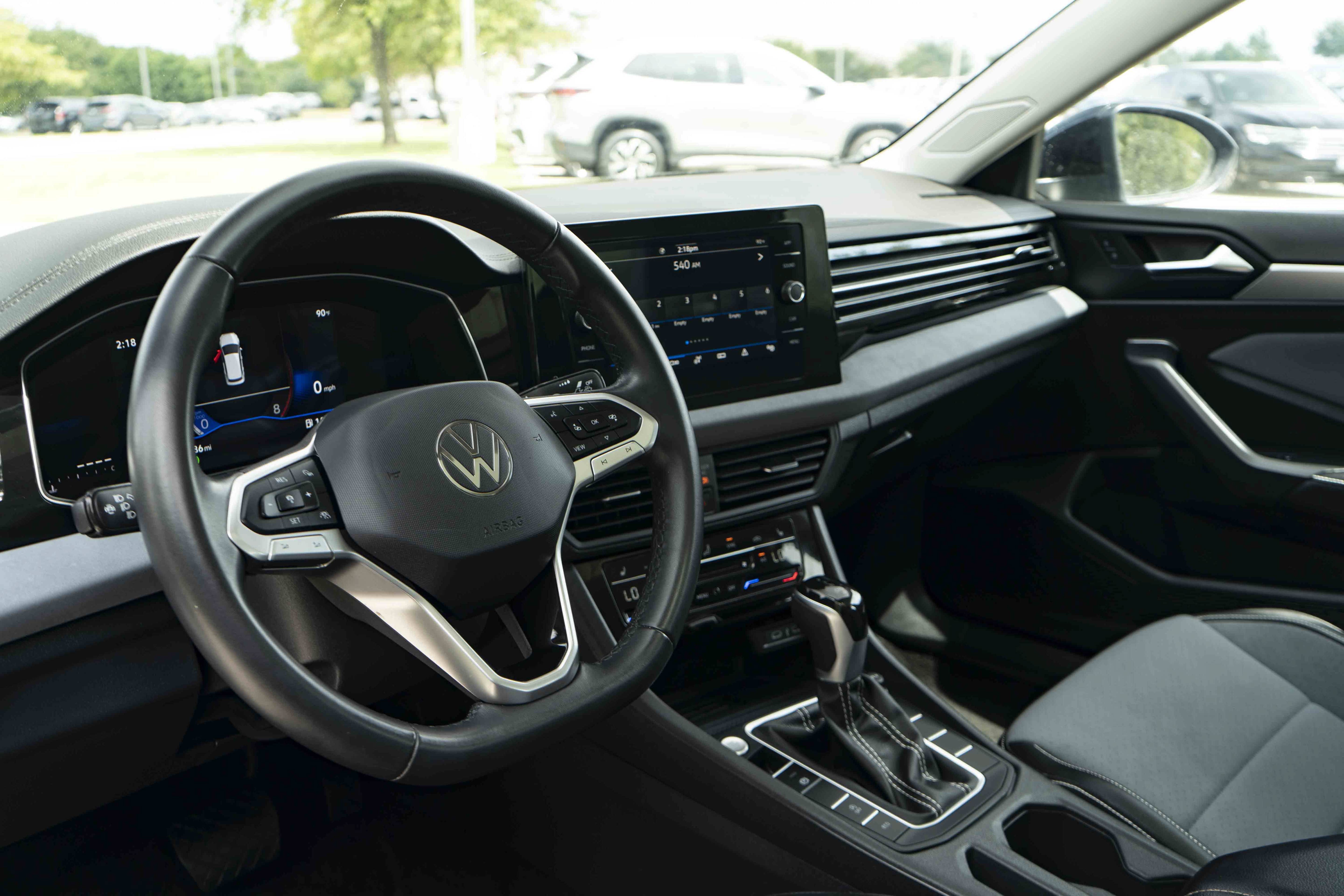 Certified 2026 Volkswagen Jetta SE w/ Black Wheel Package FWD image 15