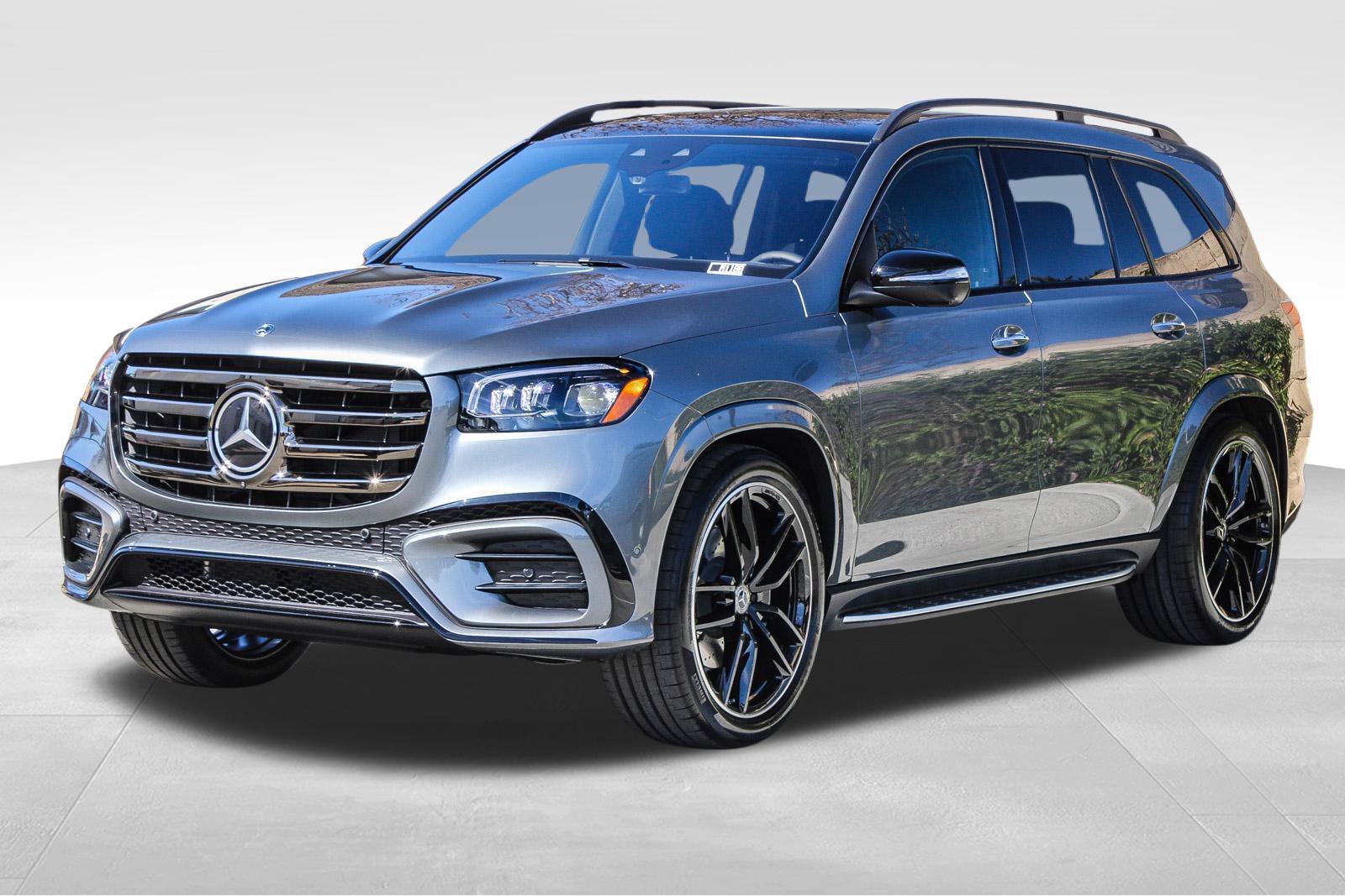 New 2026 Mercedes-Benz GLS 580 4MATIC image 3