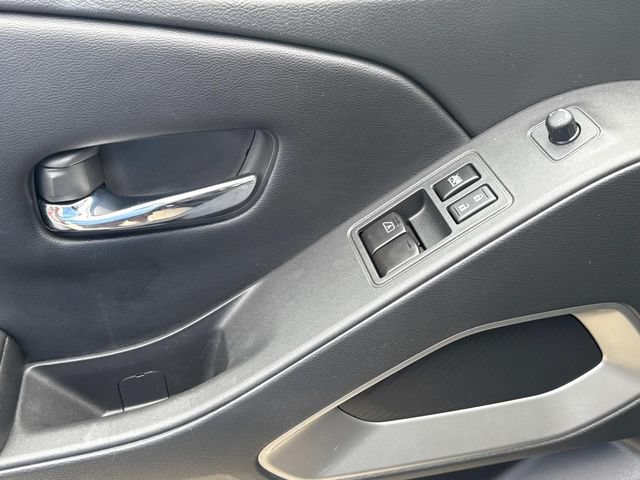 Used 2025 Nissan Frontier SV RWD image 25