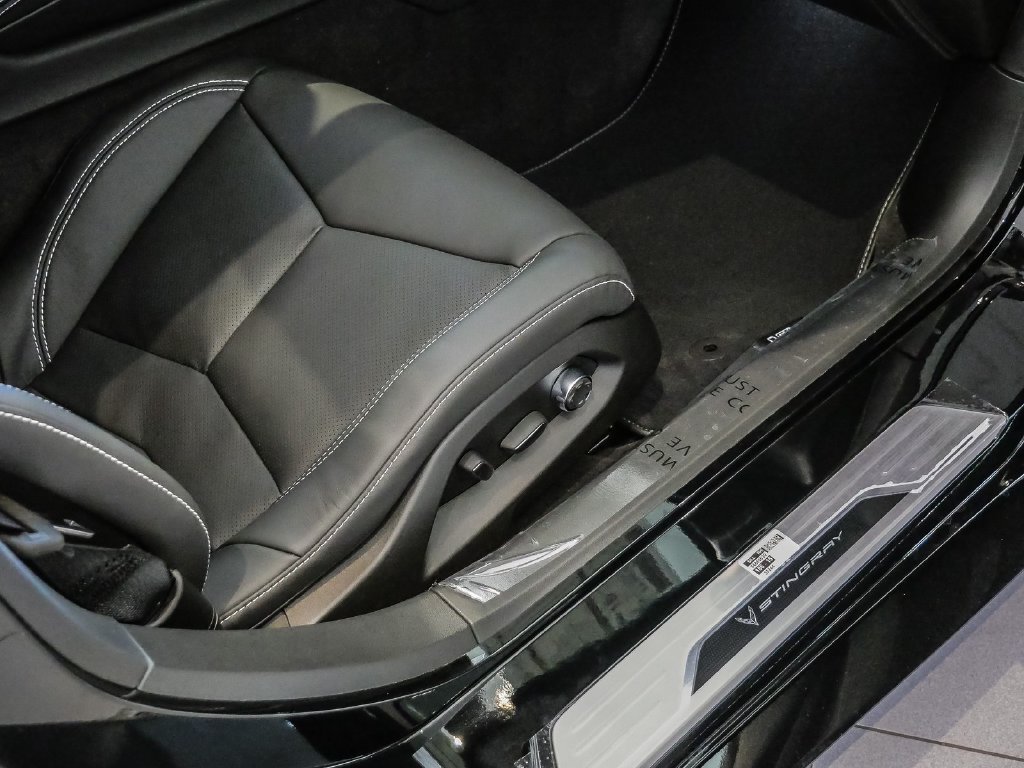 New 2027 Chevrolet Corvette Stingray Coupe w/ 2LT RWD image 17
