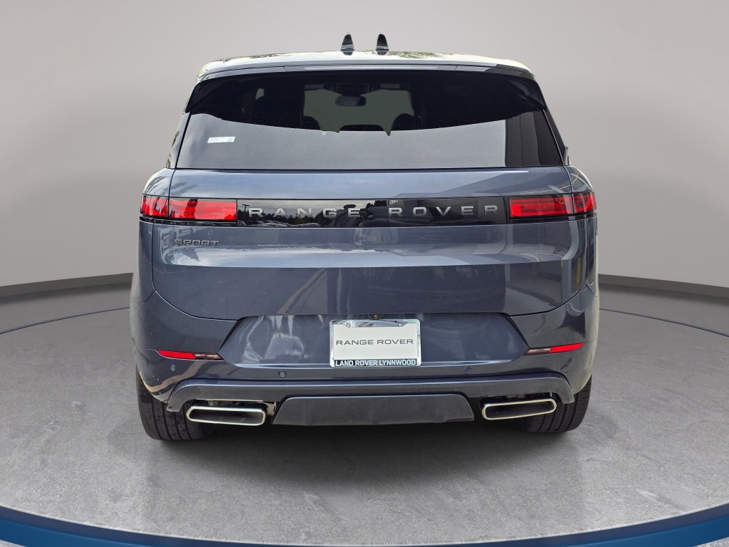 New 2027 Land Rover Range Rover Sport Dynamic SE AWD/4WD image 6