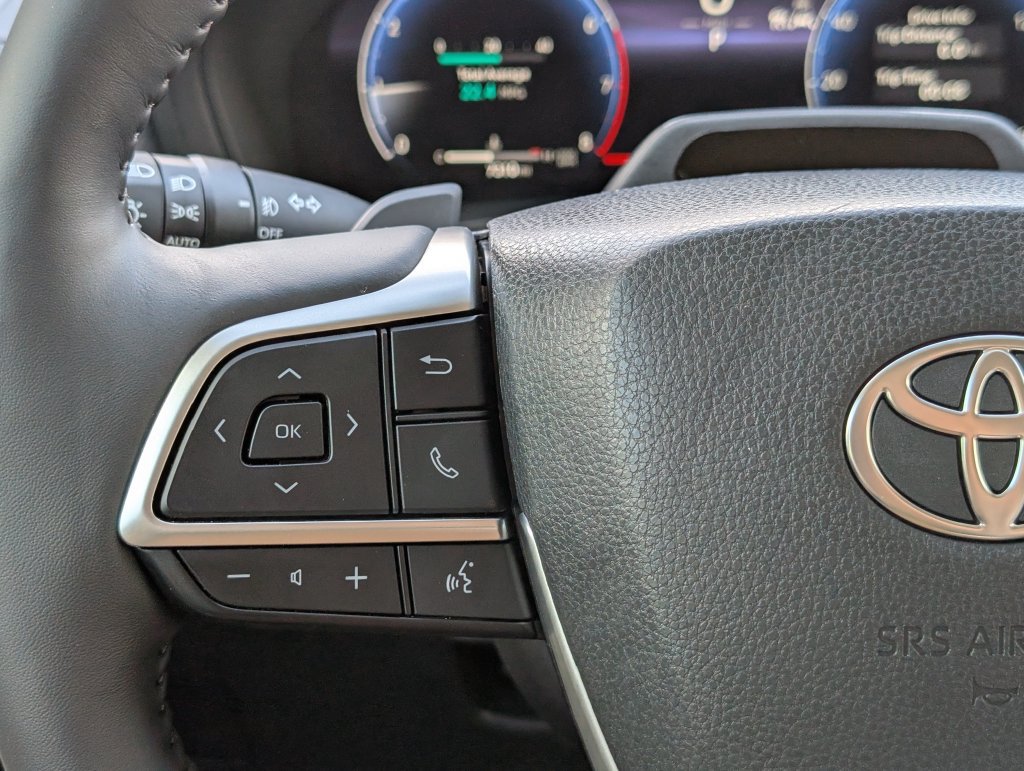 Used 2025 Toyota Grand Highlander AWD image 29