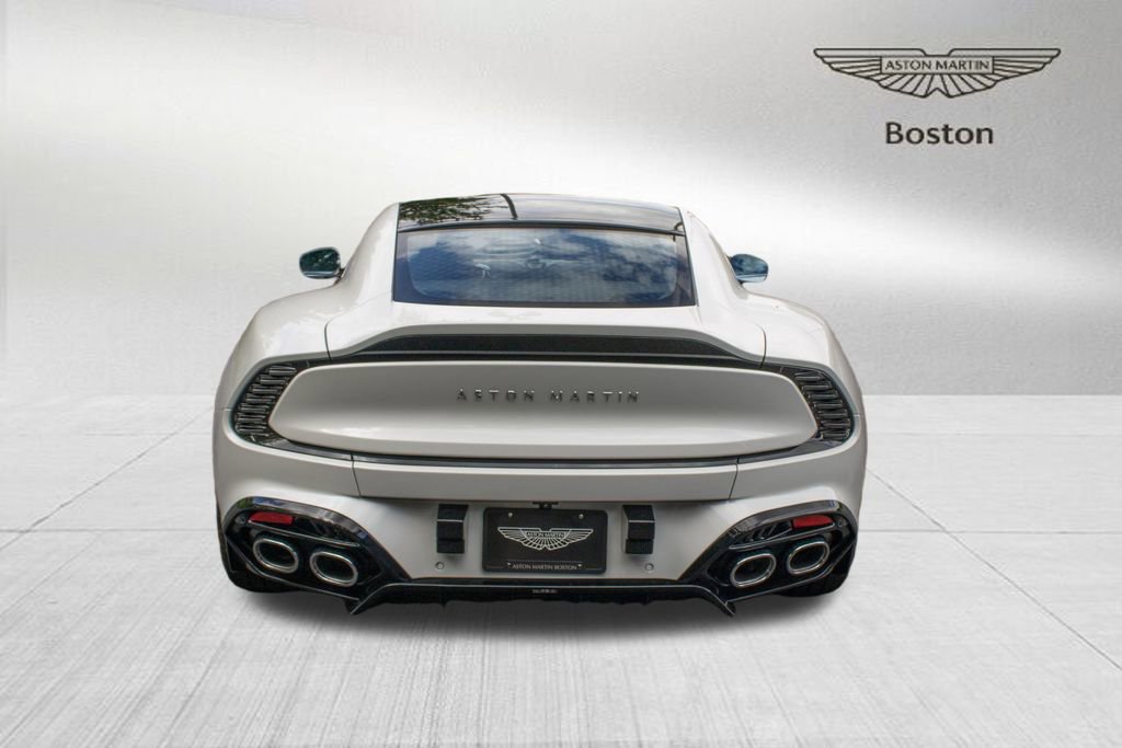 New 2025 Aston Martin Vanquish image 4