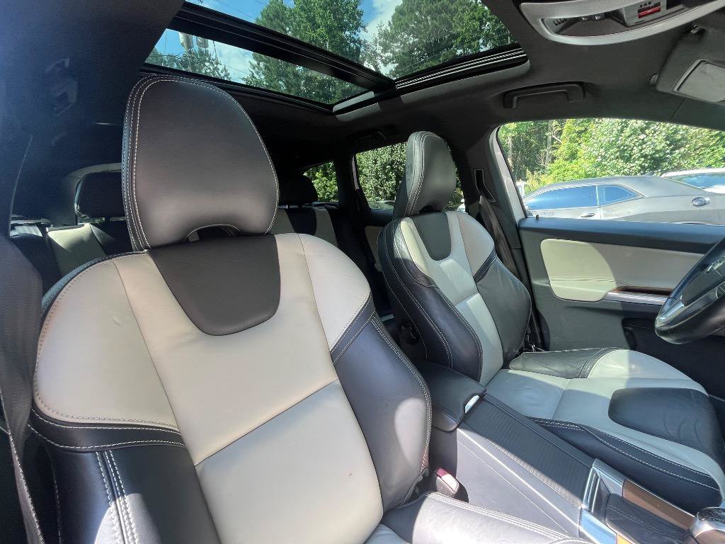 Used 2015 Volvo XC60 T6 Platinum FWD image 40