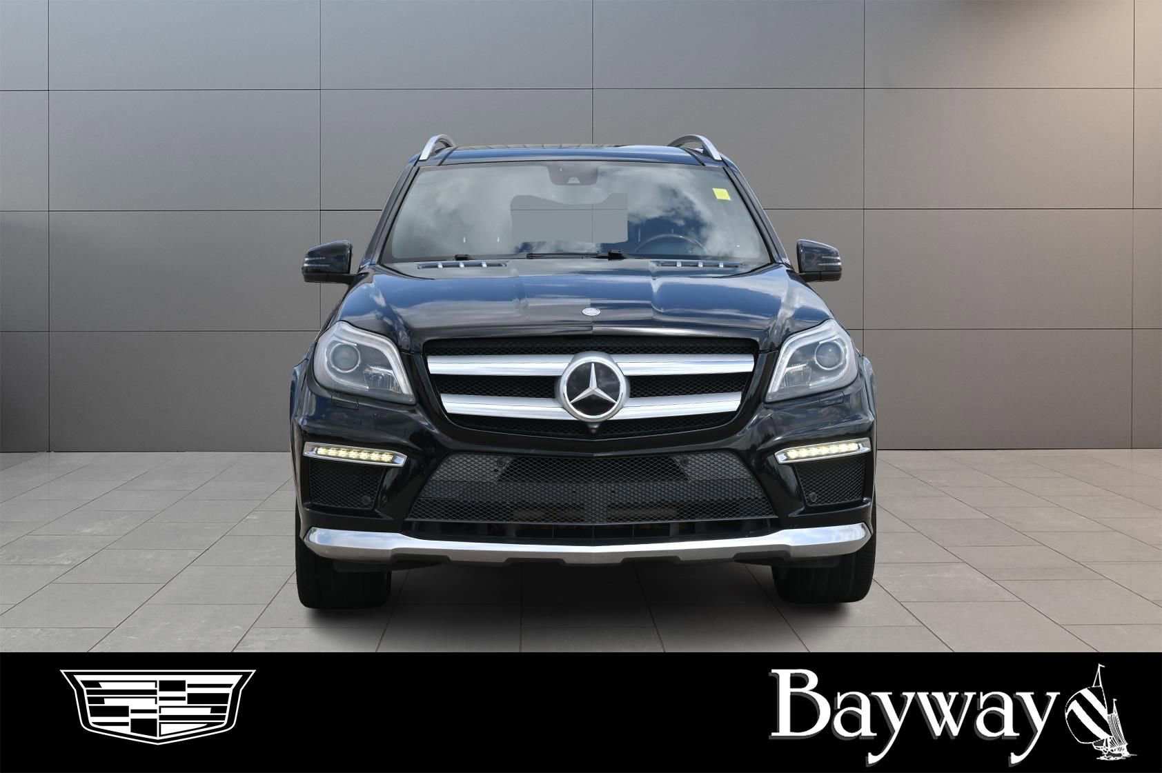 Used 2014 Mercedes-Benz GL 550 4MATIC image 2