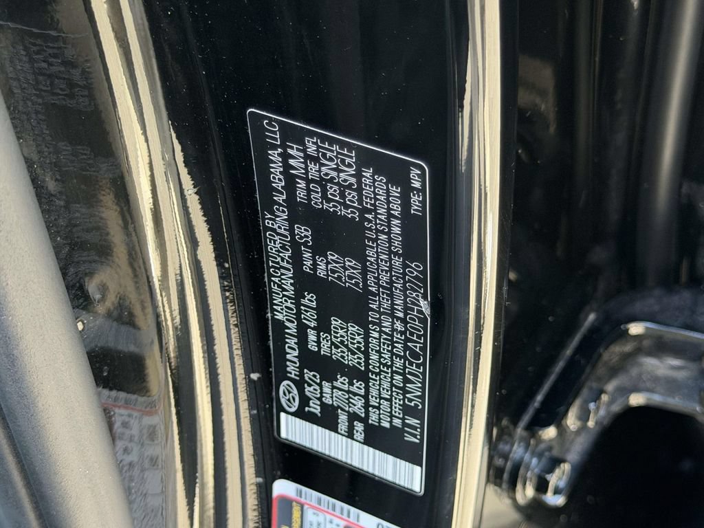 Certified 2023 Hyundai Tucson Limited w/ Winter Package AWD/4WD image 19
