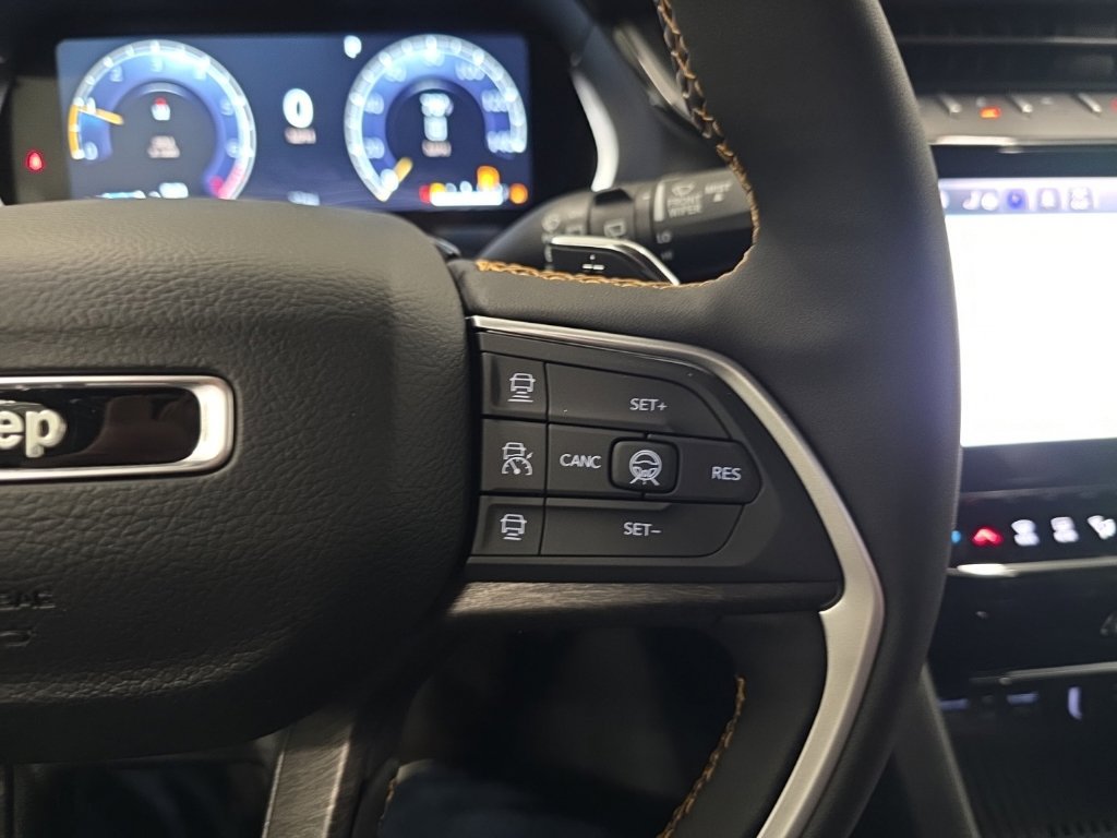 New 2026 Jeep Grand Cherokee Limited AWD/4WD image 16
