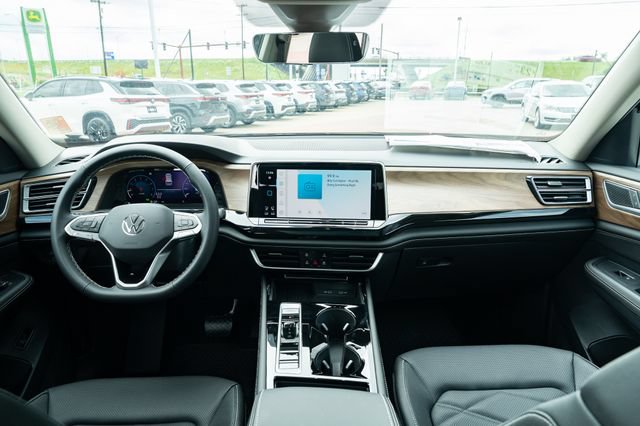 New 2026 Volkswagen Atlas SE FWD image 31