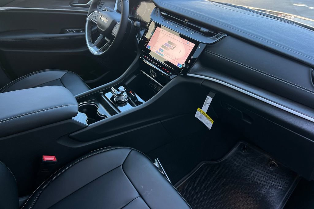 New 2026 Jeep Grand Cherokee Limited w/ Limited Altitude Package image 16