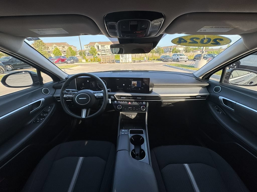 Used 2024 Hyundai Sonata SEL w/ Convenience Package FWD image 18