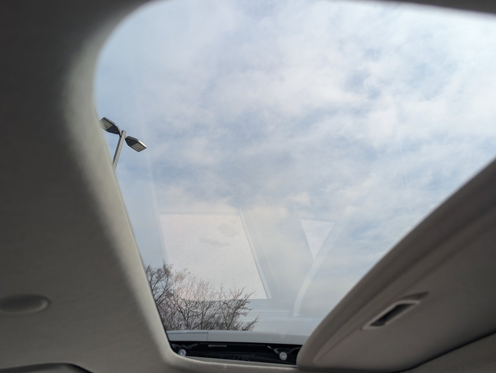 Used 2025 Hyundai Venue SEL image 10