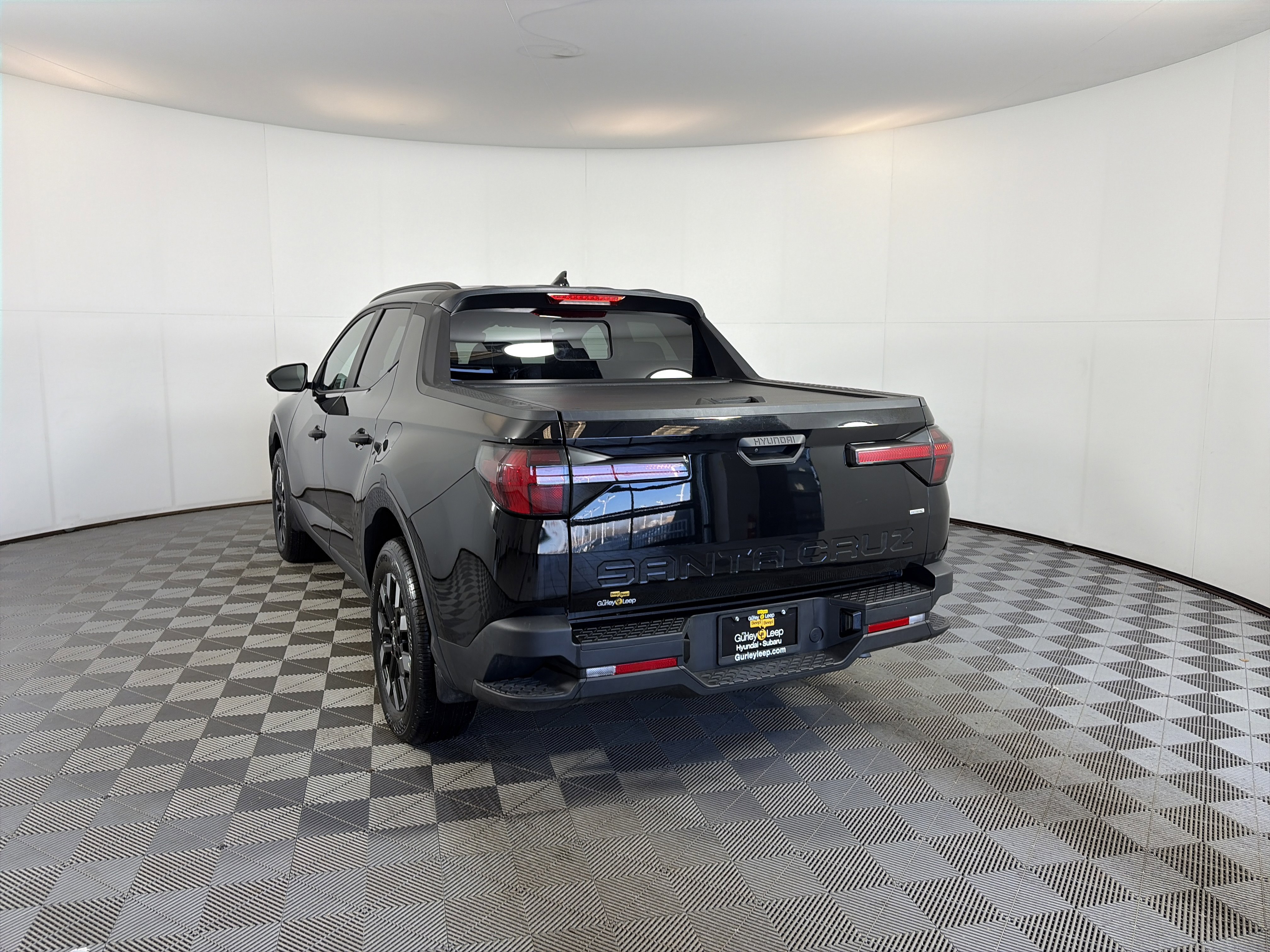 Certified 2025 Hyundai Santa Cruz SEL image 8