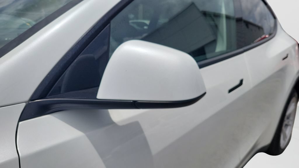 Used 2023 Tesla Model Y Long Range AWD/4WD image 12