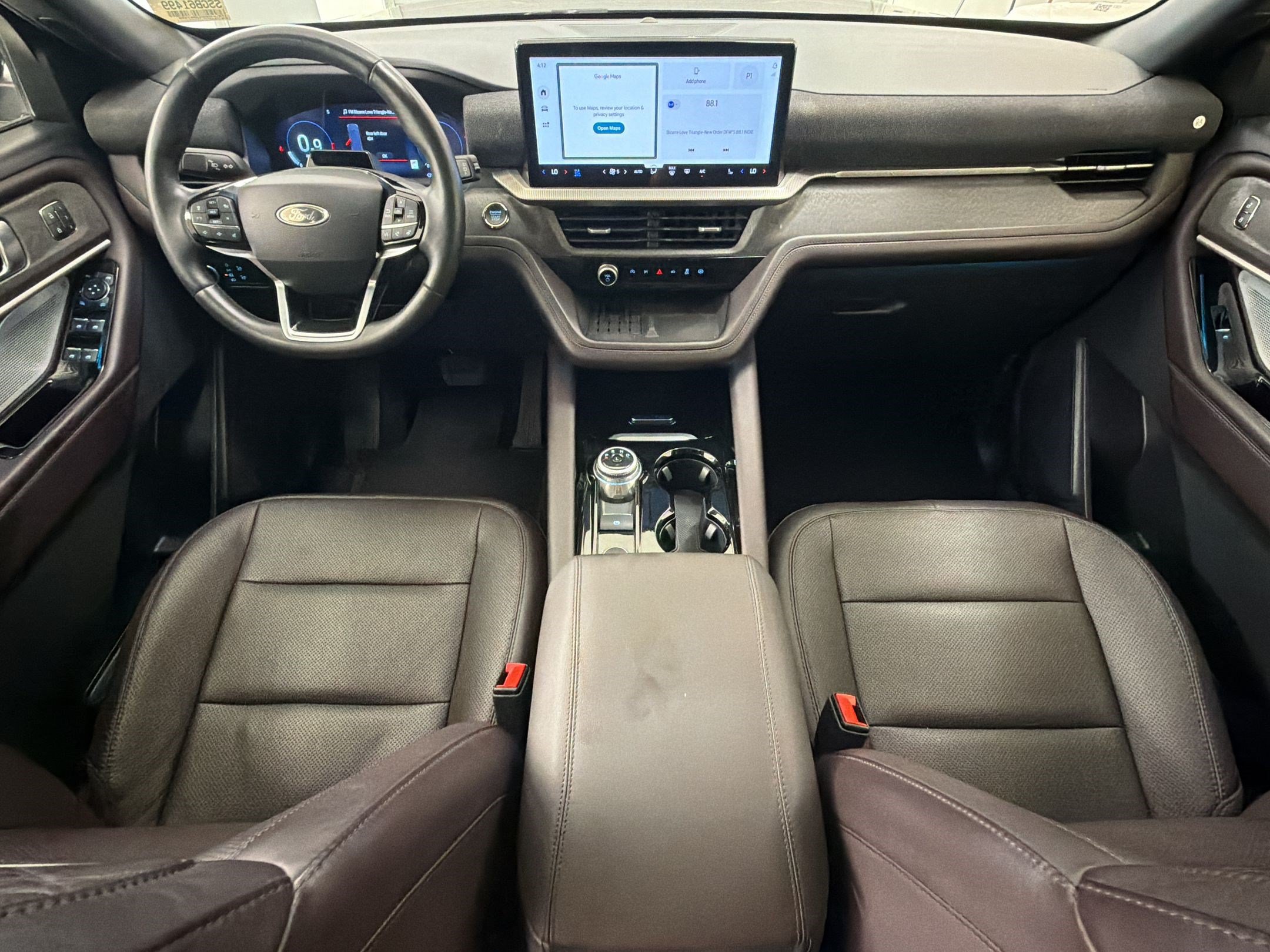 Certified 2025 Ford Explorer Platinum w/ LUX Leather Package AWD/4WD image 16