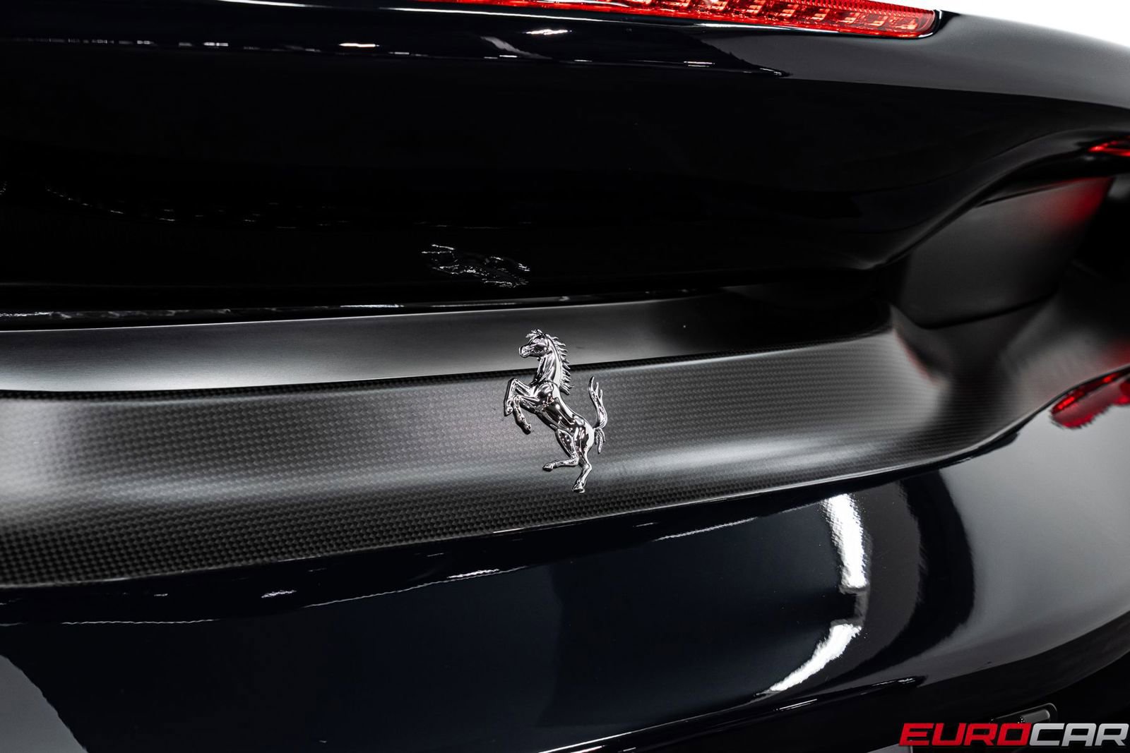 Used 2019 Ferrari 488 Pista Coupe RWD image 33