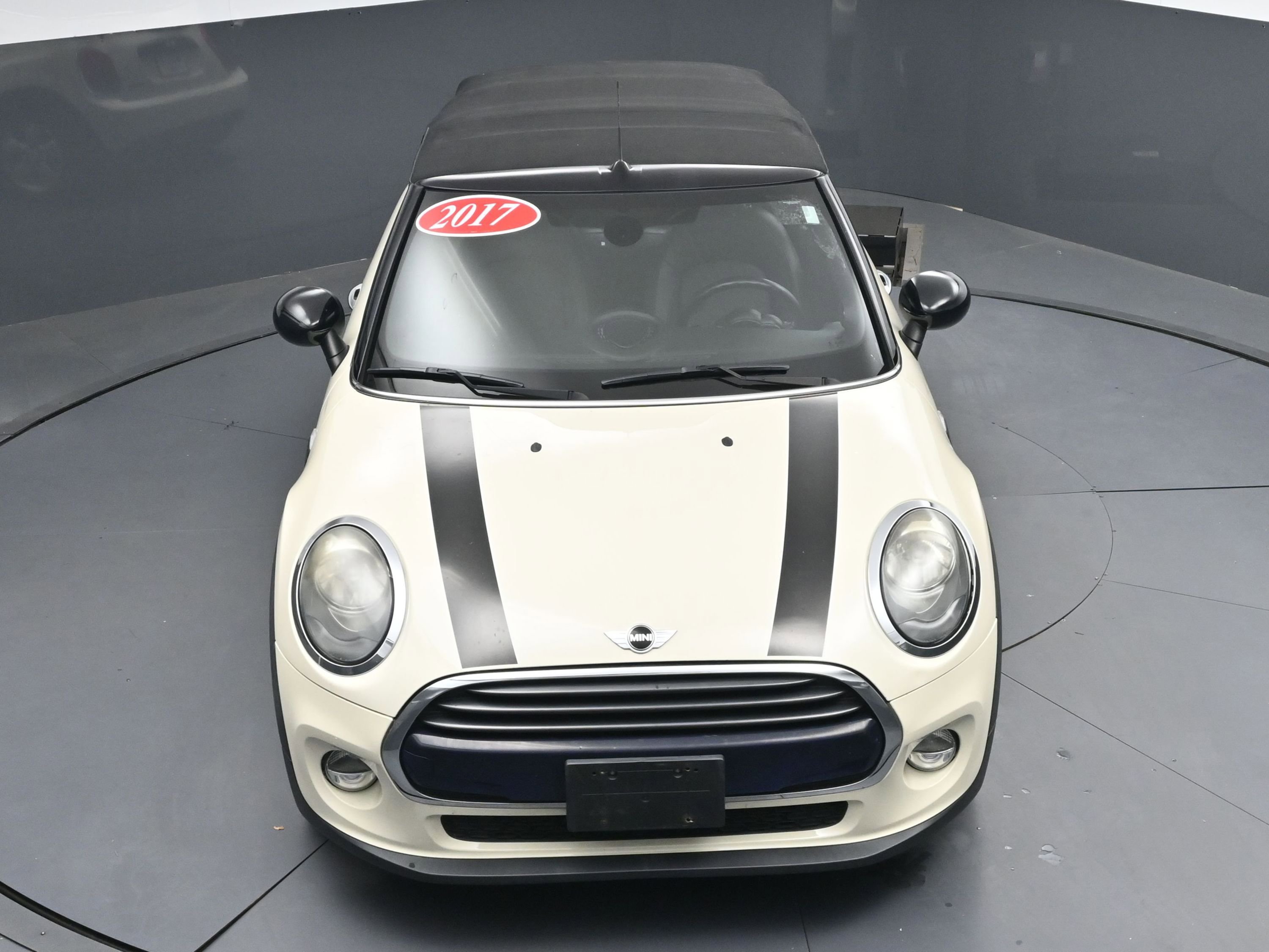 Used 2017 MINI Cooper Convertible image 31