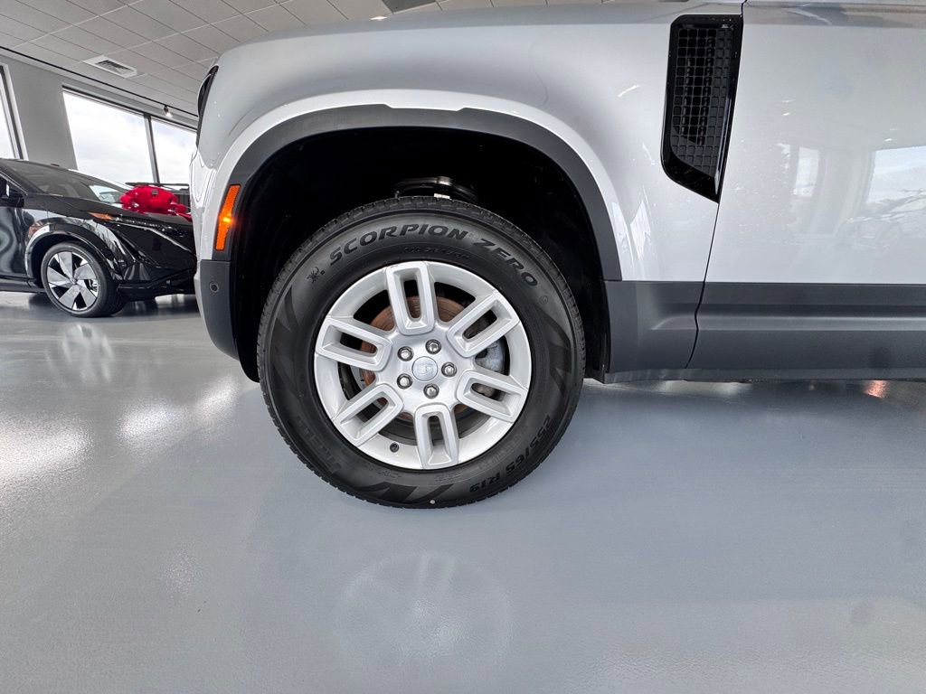 Used 2023 Land Rover Defender 110 S image 12