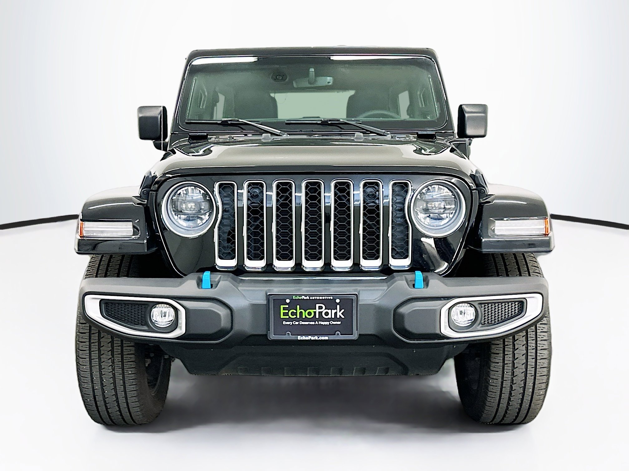 Used 2023 Jeep Wrangler Unlimited Sahara AWD/4WD image 2