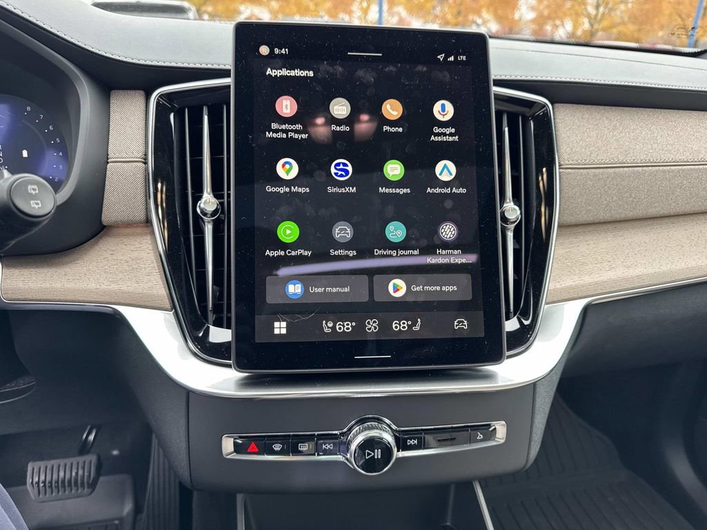 Used 2026 Volvo XC90 B6 Plus image 24