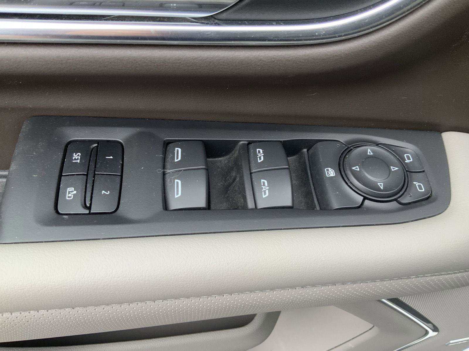 Used 2023 GMC Yukon SLT image 27