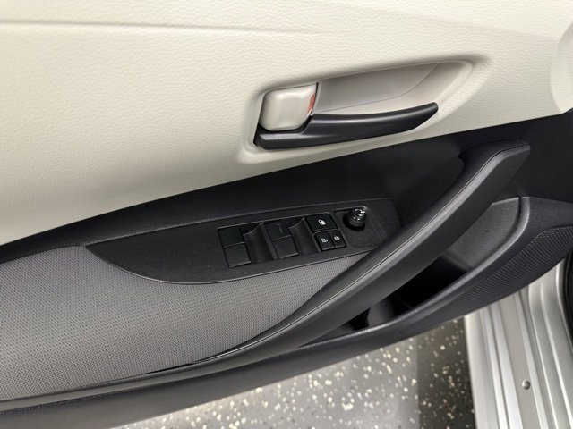 Used 2022 Toyota Corolla LE image 10