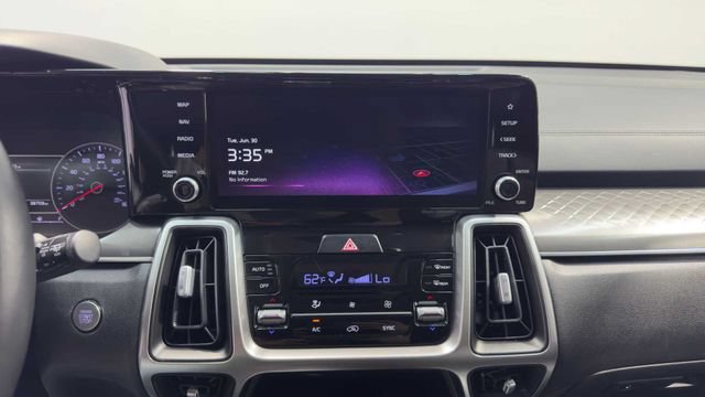 Used 2022 Kia Sorento S FWD image 28