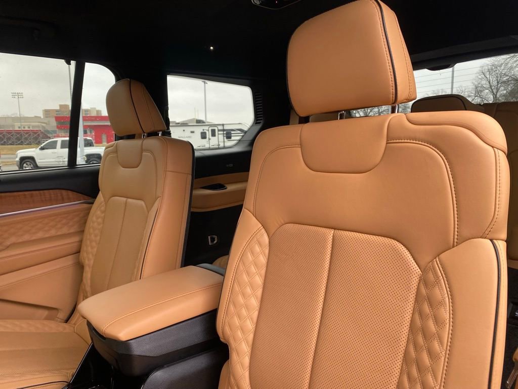 Used 2021 Jeep Grand Cherokee L Summit image 30