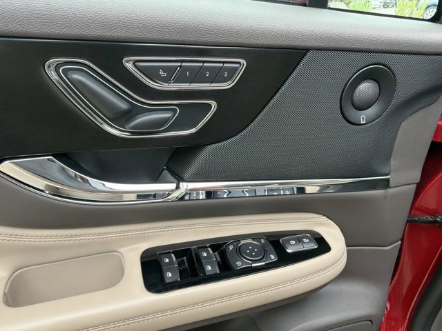 Certified 2020 Lincoln Corsair Reserve w/ Equipment Group 201A image 13