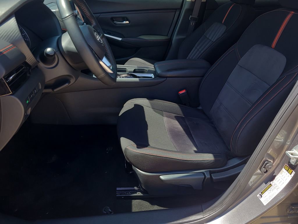 Certified 2024 Nissan Sentra SR FWD image 15