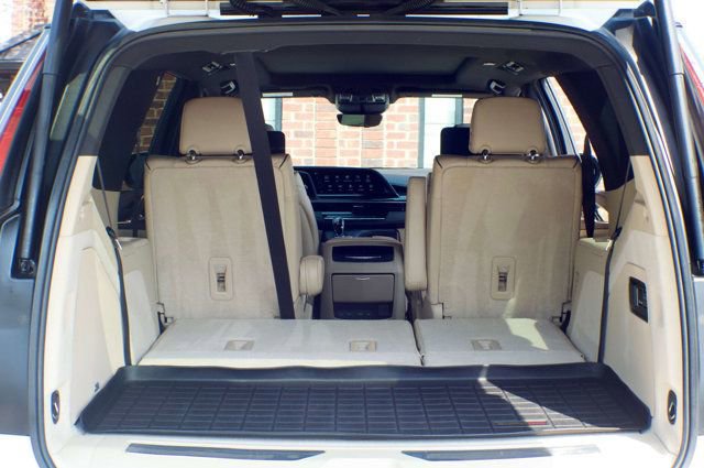 Used 2021 Cadillac Escalade Premium Luxury w/ Performance Package AWD/4WD image 58