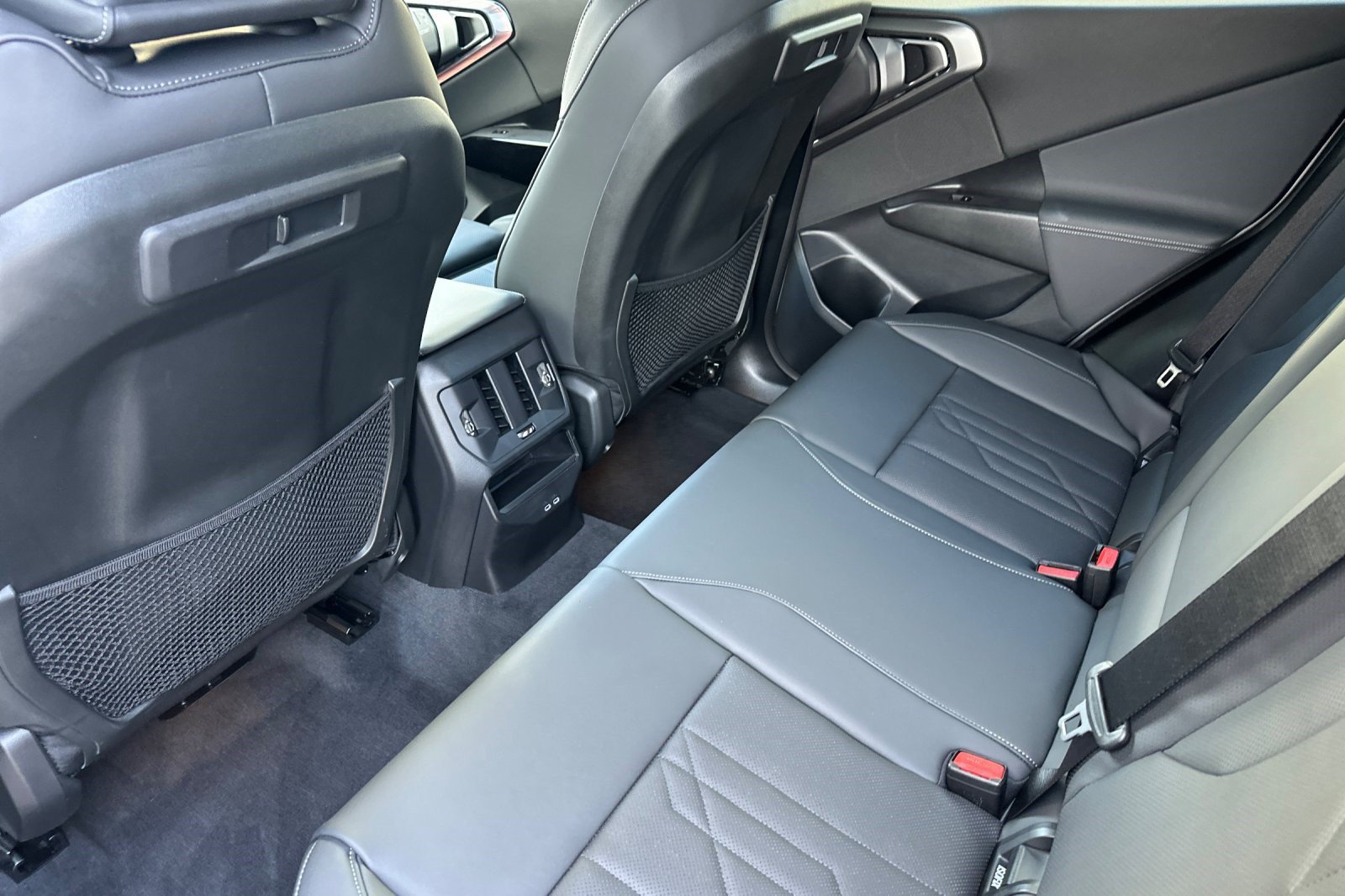 Used 2026 BMW X3 xDrive30i w/ Premium Package AWD/4WD image 29