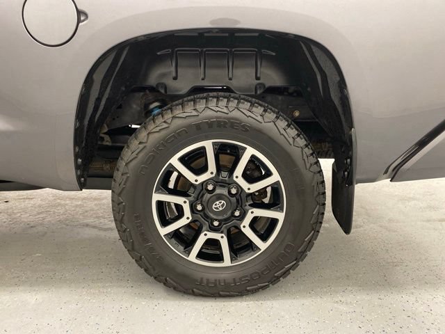 Used 2018 Toyota Tundra Limited w/ Limited Premium Package AWD/4WD image 10