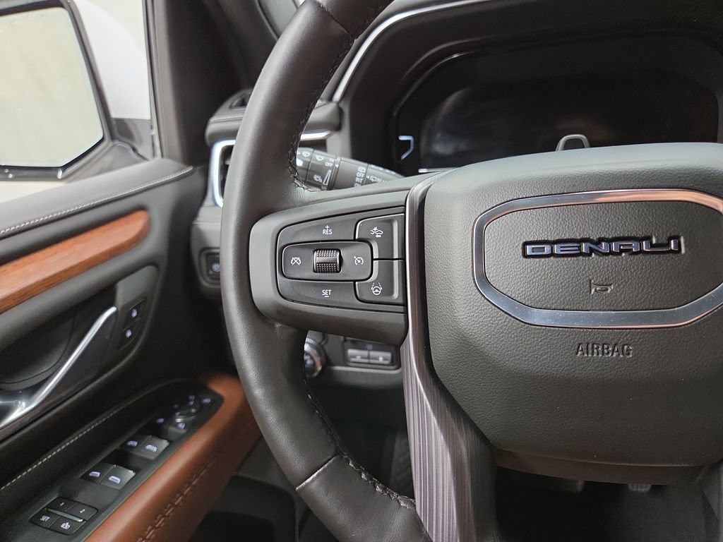 Used 2023 GMC Yukon Denali Ultimate w/ LPO, Floor Liner Package AWD/4WD image 23