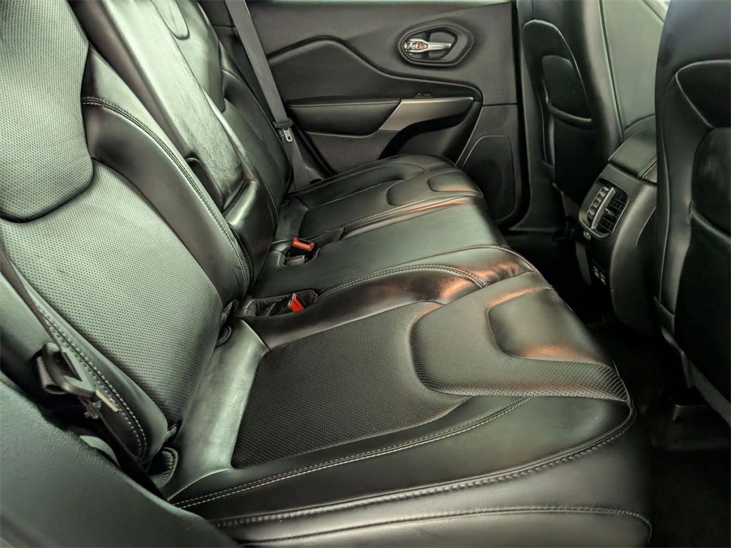 Certified 2021 Jeep Cherokee Latitude Lux image 28