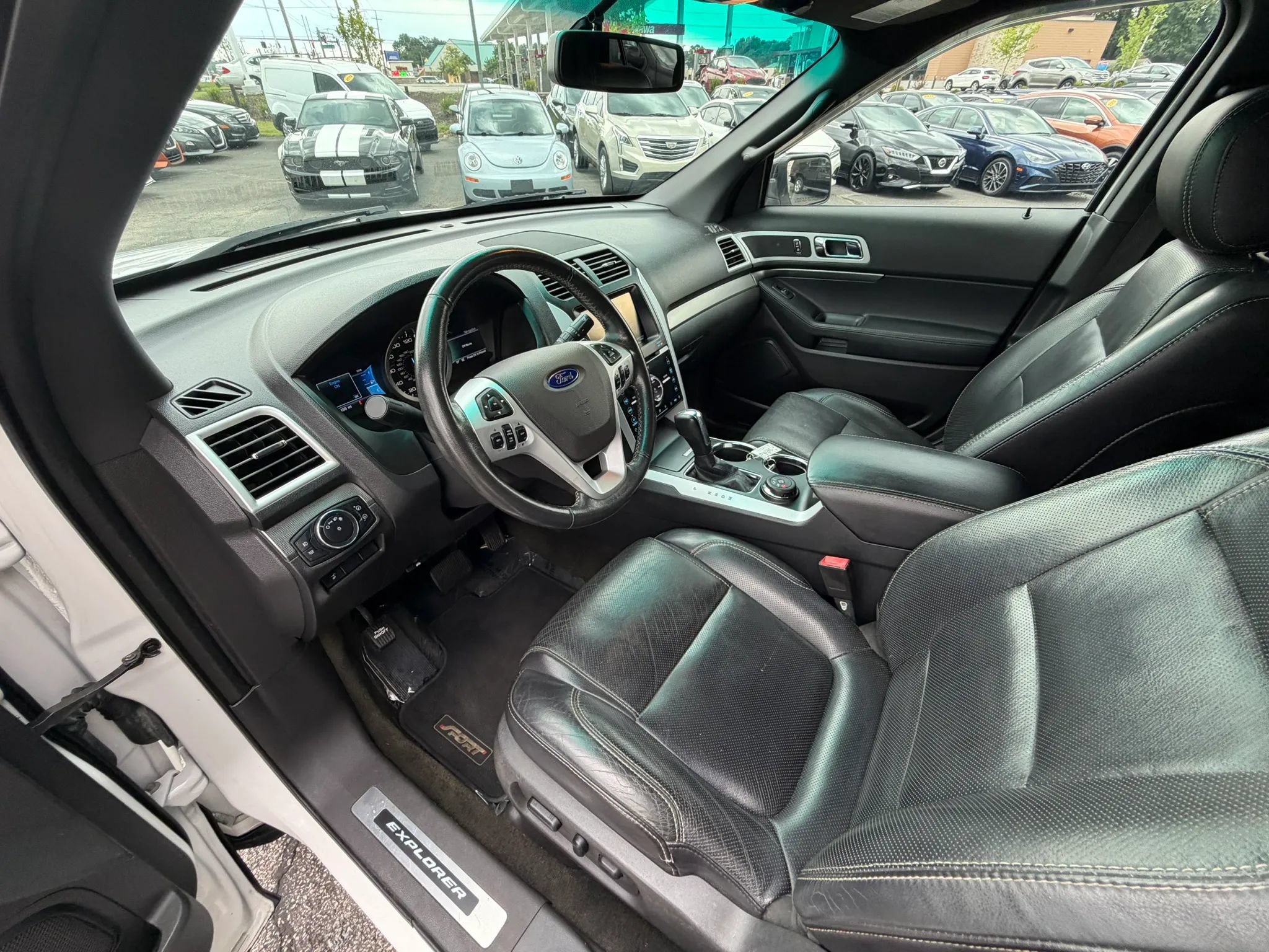 Used 2013 Ford Explorer Sport AWD/4WD image 17